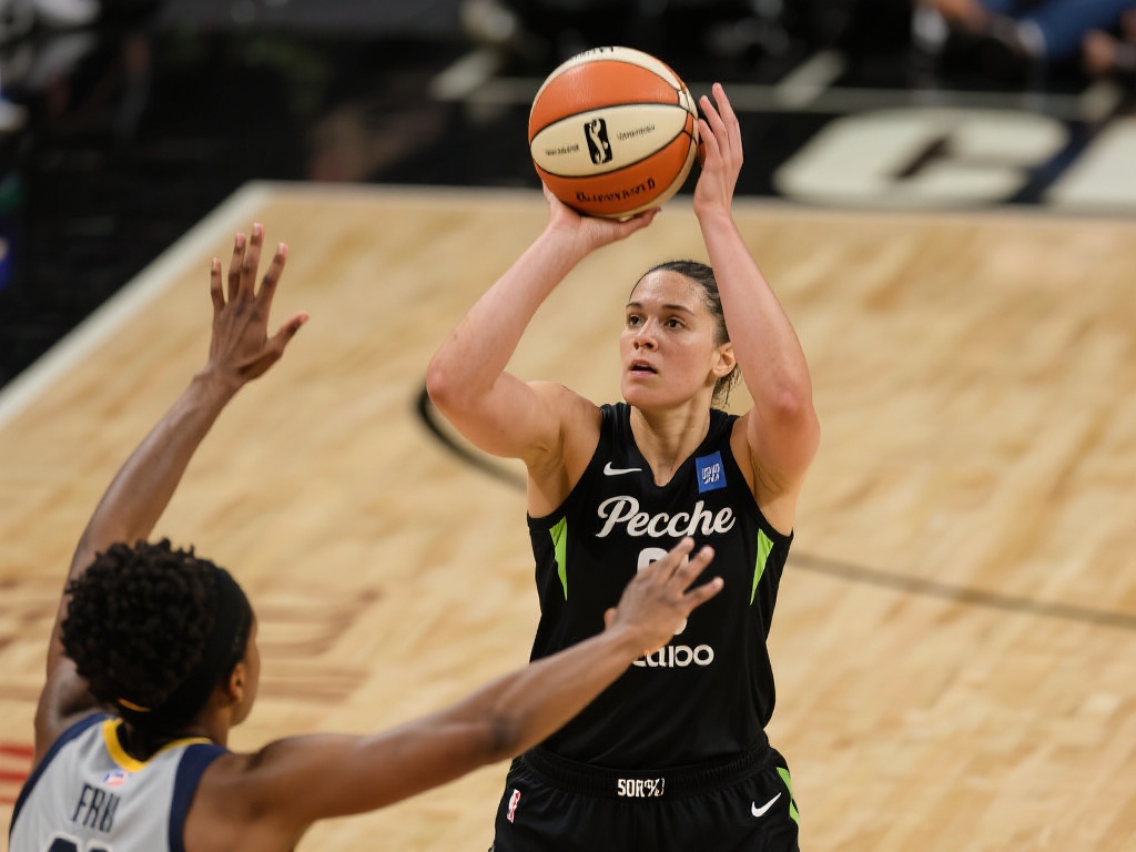 内蒙古队勇夺全运会男子曲棍球冠军荣耀归来